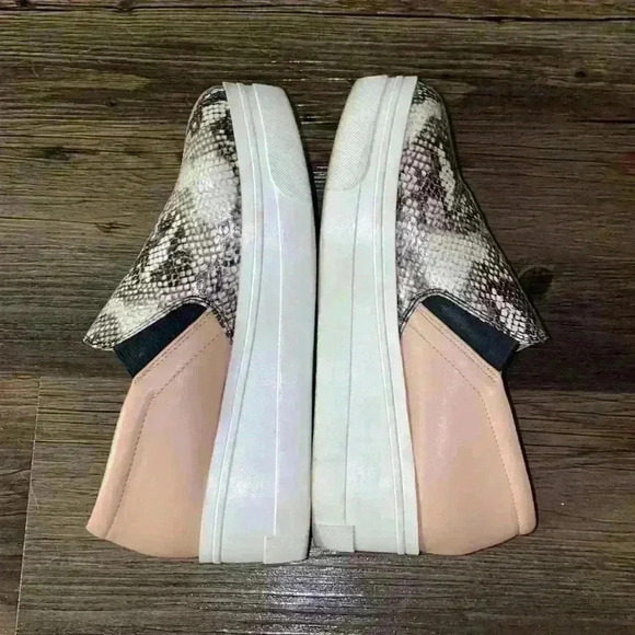 Like NEW Slip-on shoes animal print - Picture 4 of 5